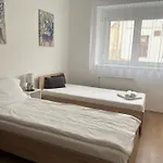 Hungaria * פץ'